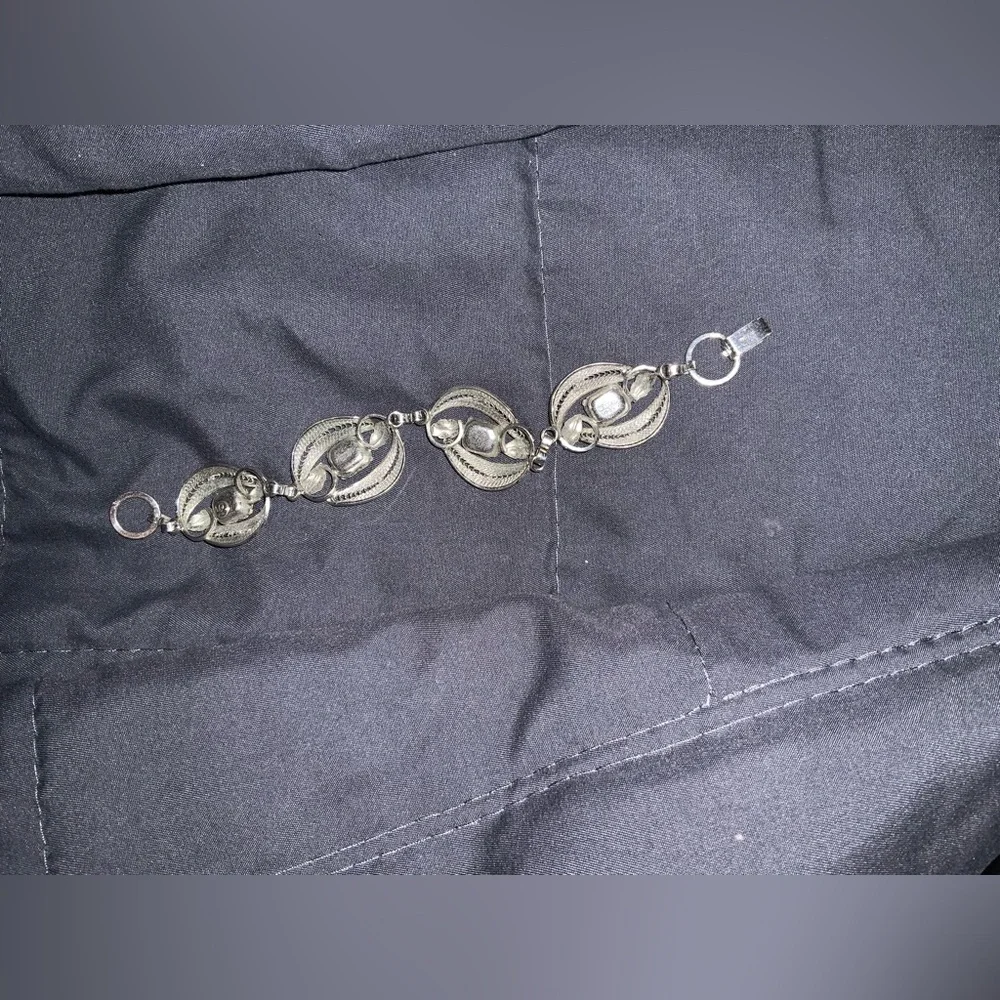 Van Dell Vintage Sterling Silver & Blue Topaz Bracelet – 7" - Picture 2 of 5